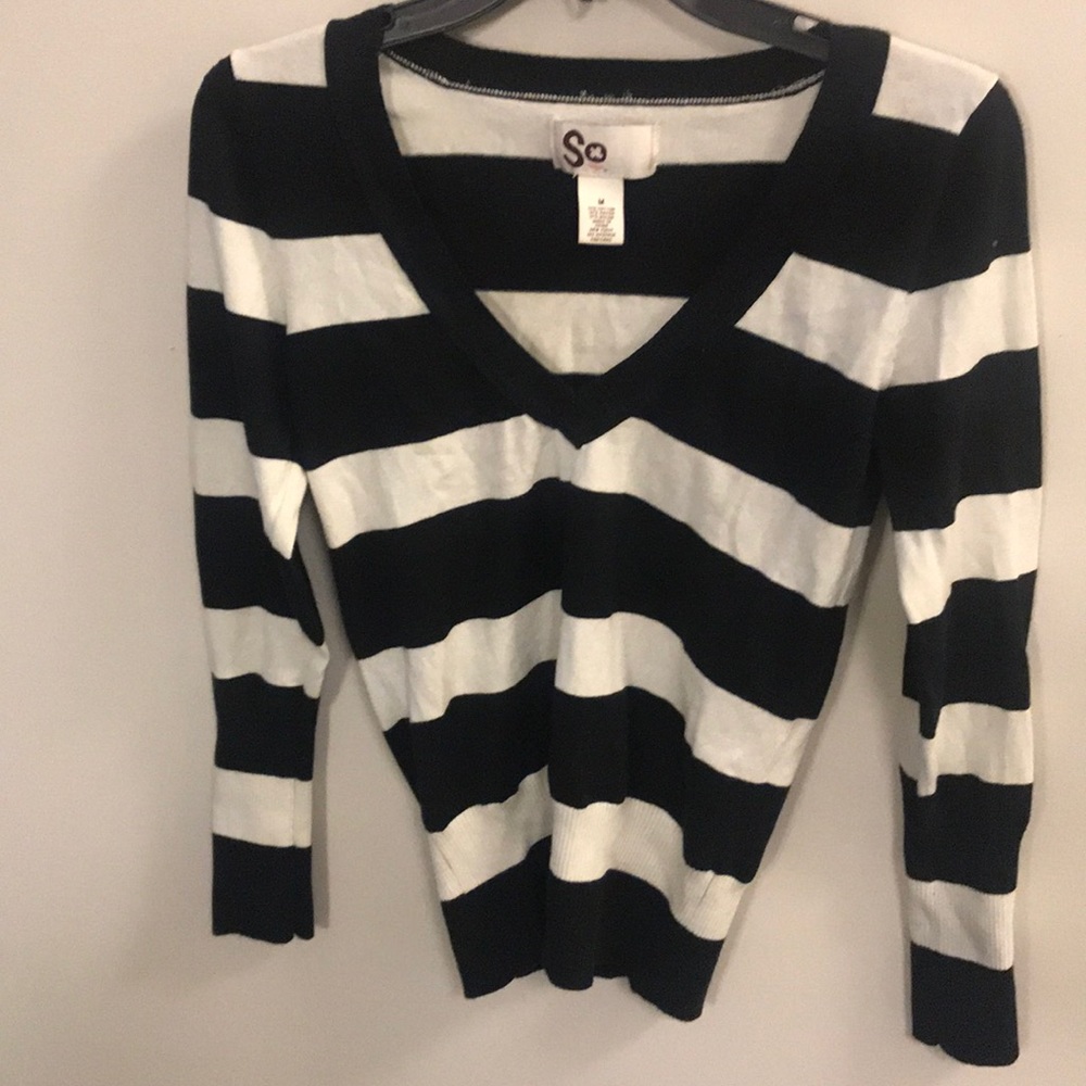 Kohls SO brand sweater